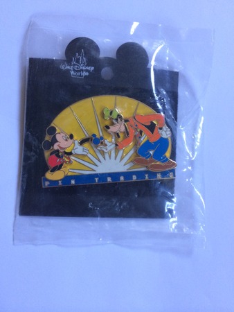 Mickey and Goofy Pin Trading Slider view 2