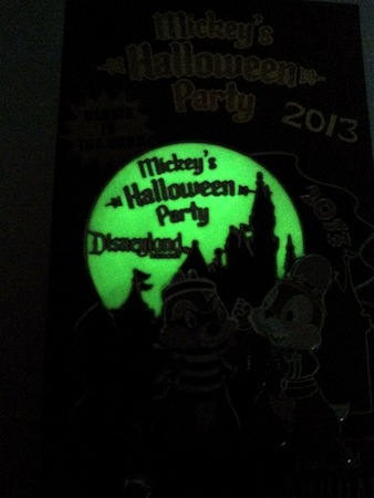 DLR - Mickey's Halloween Party 2013 - Annual Passholder - Chip and Dale view 3