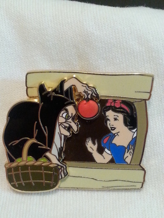 DLR - Window to the Magic- Snow White